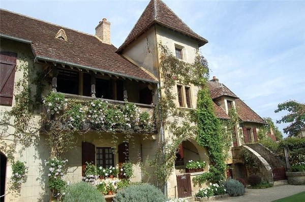 Beau village d'Apremont-sur-Allier