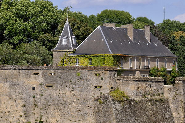 Beau village de Rodemack