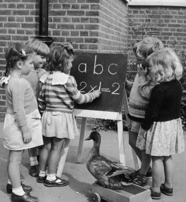 Enfants en noir et blanc