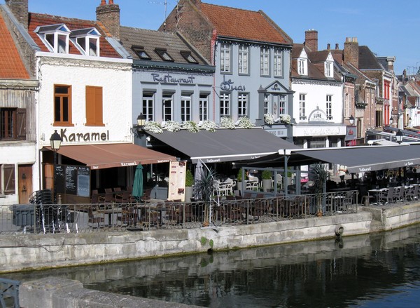 Amiens vu en caléche