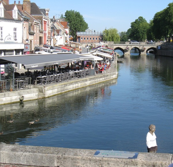 Amiens vu en caléche