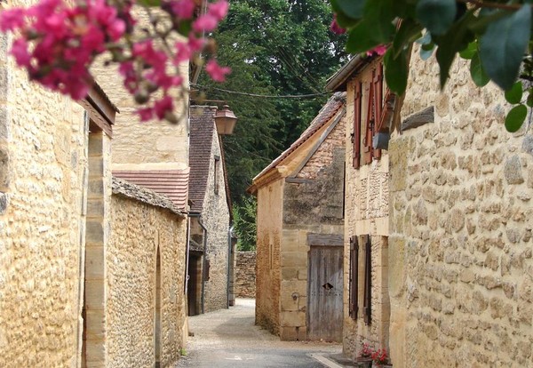 Beau village de Saint-Léon-sur-Vézère