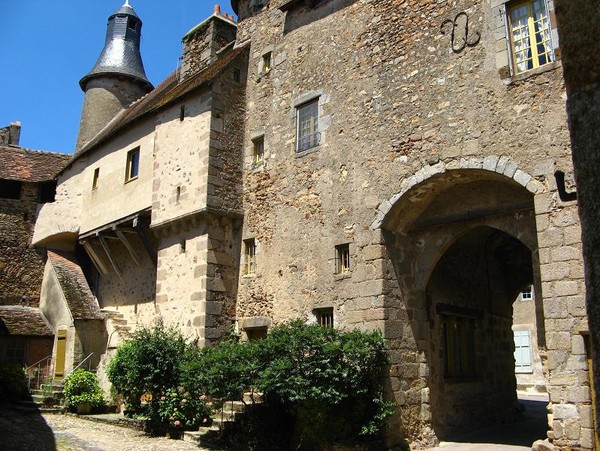 Beau village de Saint-Benoît-du-Sault