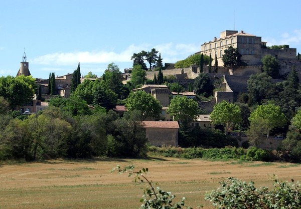 Beau village d' Ansouis