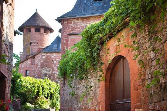 Beau village de Collonges-la-Rouge