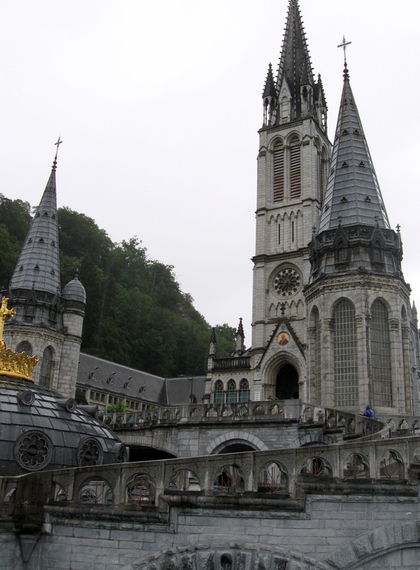 Lourdes- La Basilique Notre-Dame-du-Rosaire 