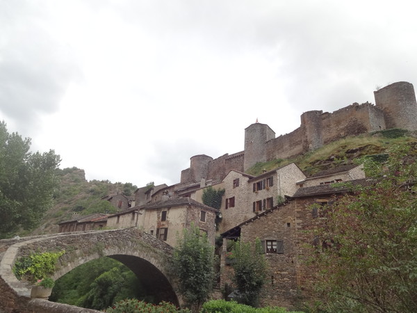 Beau village de Brousse le Château