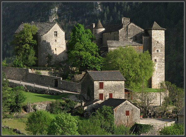  Beau village de Sainte-Énimie