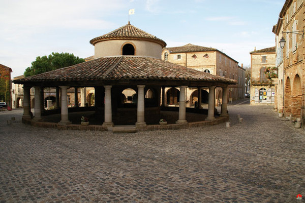 Beau village d'Auvillar