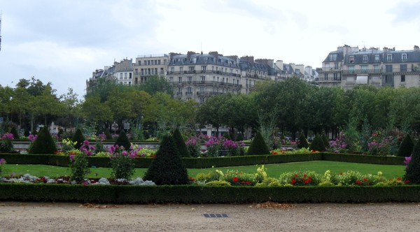 Paris - Le jardin des invalides 