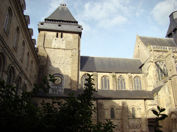 Abbaye Notre-Dame d'Évron