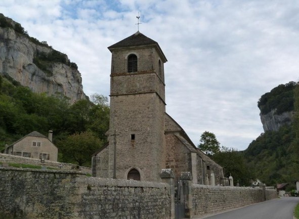 Beau village de Baume-les-Messieurs 