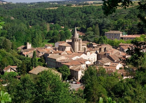 Beaux village de Monestiés