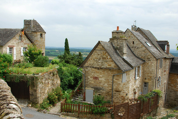 Beau village de Turenne