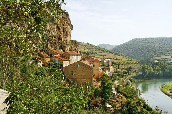 Beau village de Peyre