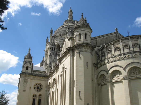 Lisieux - La Basilique sainte Thérèse 