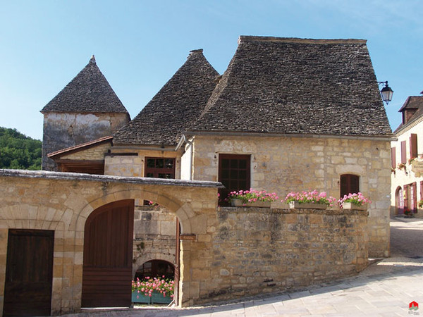 Beau village de Saint-Amand-de-Coly