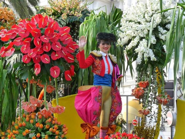 Carnaval de Nice - La bataille de fleurs