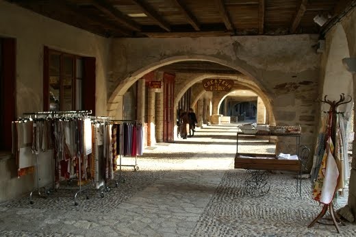 Beau village de  Sauveterre-de-Rouergue