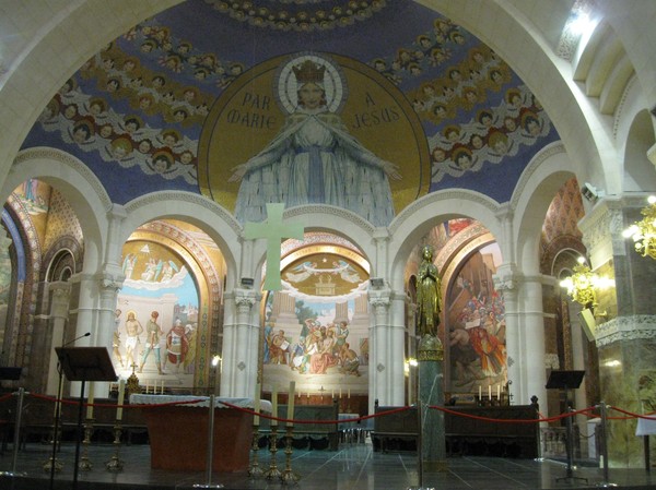 Lourdes- La Basilique Notre-Dame-du-Rosaire 
