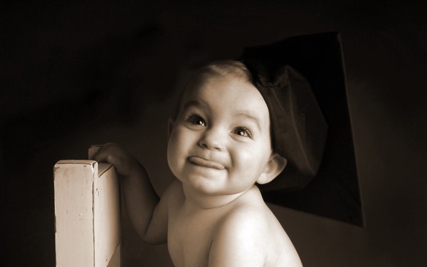 Enfant en noir et blanc