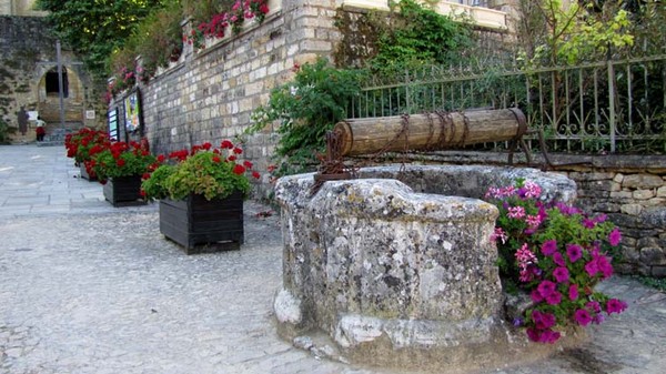 Beau village de Saint-Amand-de-Coly