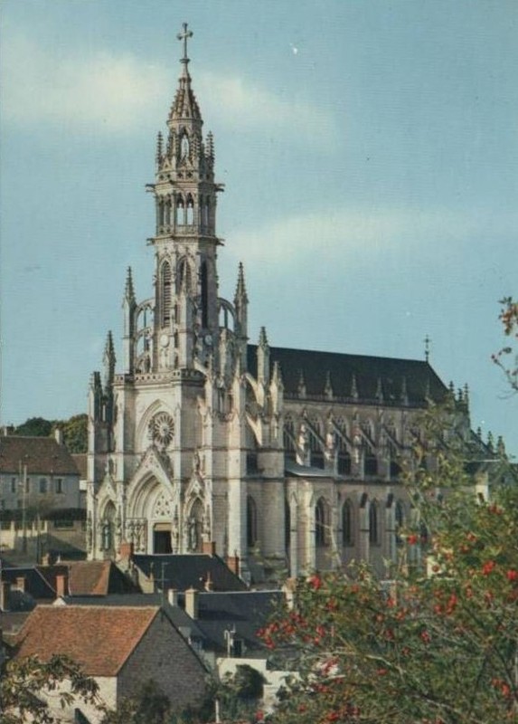 Basilique Notre-Dame-des-Enfant de Châteauneuf-sur-Cher