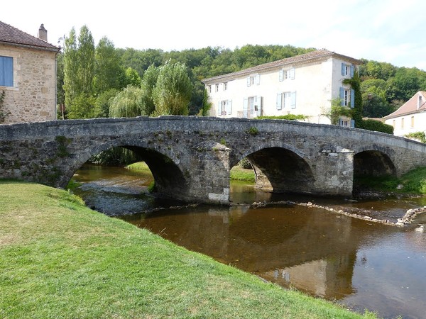 Beau village de Saint-Jean-de-Côle