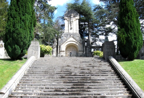 Lisieux - La Basilique Ste Thérèse -Le Chemin de Croix 