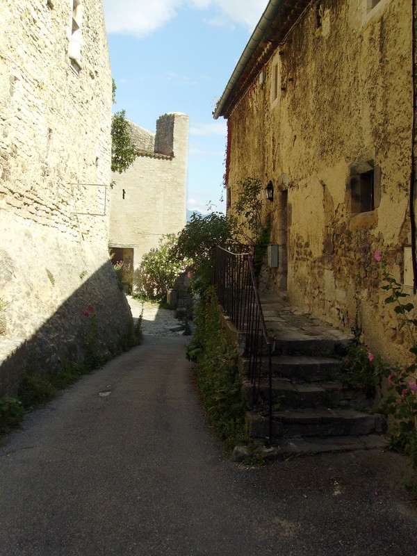 Beau village de Le Poët-Laval