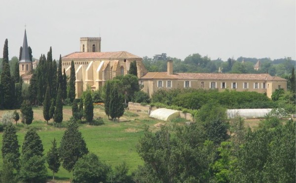 Abbaye Sainte Marie de Boulaur-France