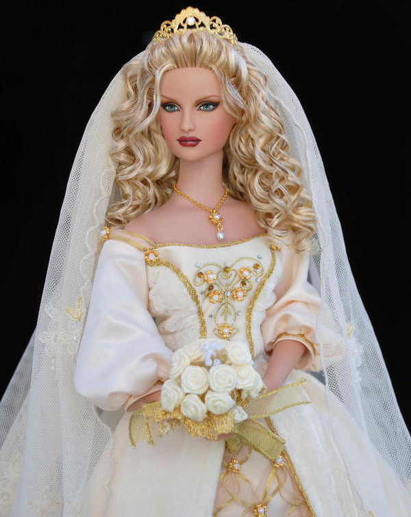 Poupée robe de mariée