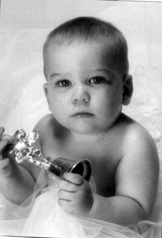 Enfant en noir et blanc