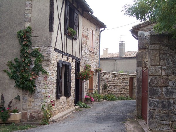 Beau village de Puycelsi