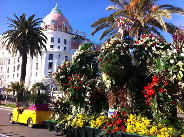 Carnaval de Nice - La bataille de fleurs-2012