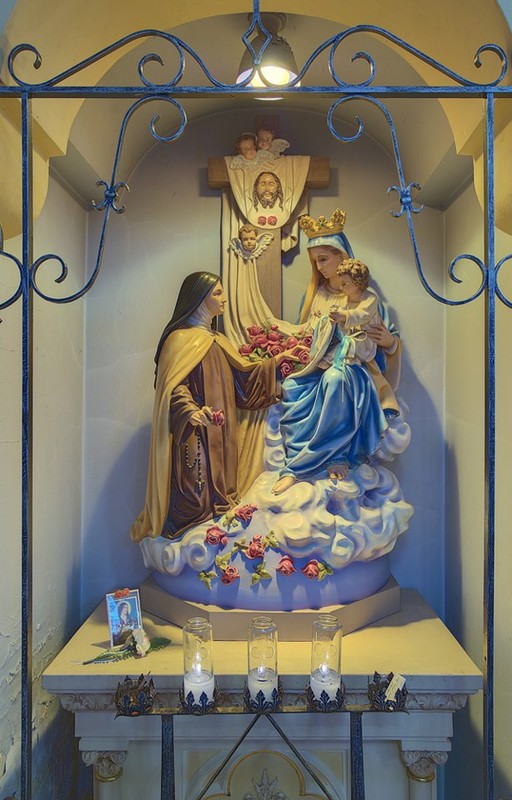 Images pieuses( Sainte Thérése de l'Enfant Jésus)