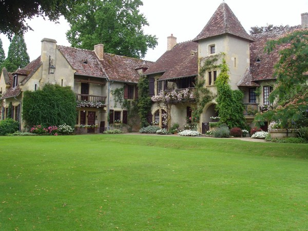 Beau village d'Apremont-sur-Allier