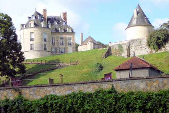 Beau village d'Apremont-sur-Allier