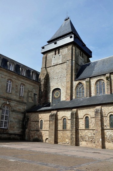 Abbaye Notre-Dame d'Évron