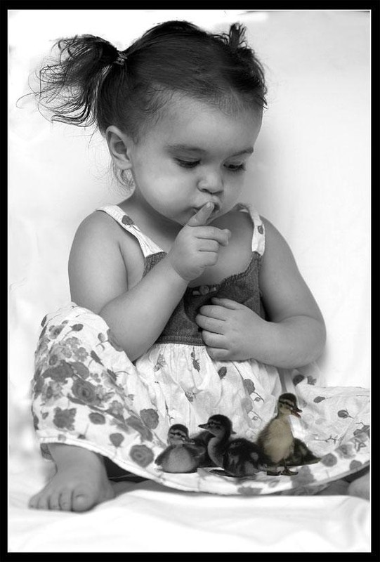 Enfant en noir et blanc