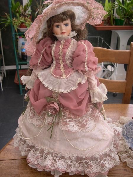 poupee porcelaine