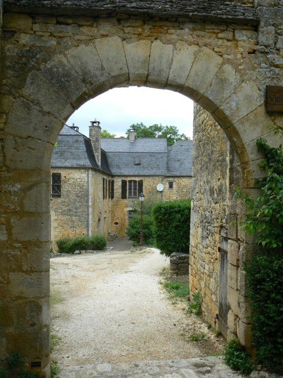 Beau village de Saint-Amand-de-Coly