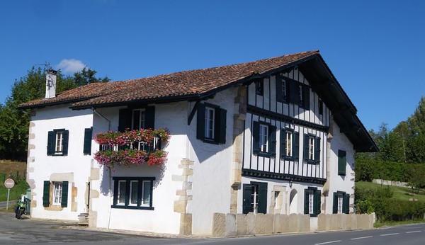 Beau village de Sare