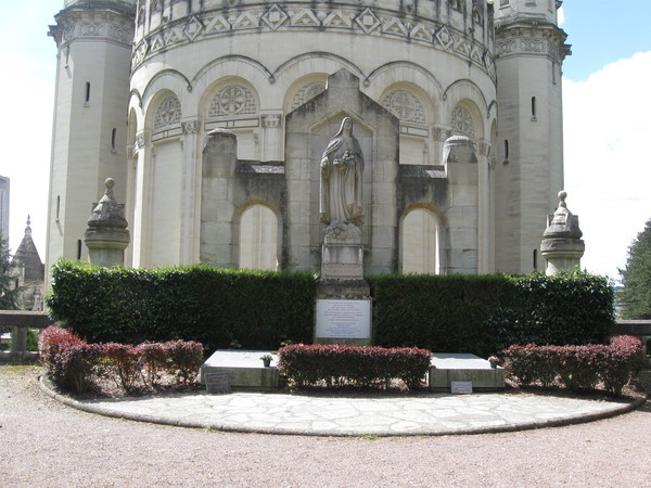 Basilique Sainte-Thérèse de Lisieux