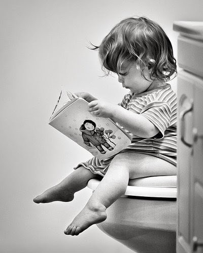 Enfant en noir et blanc