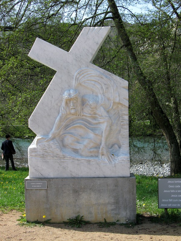 Le Chemin de Croix de Lourdes