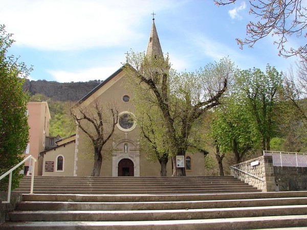 Basilique Notre-Dame-du-Laus - Saint-Étienne-le-Laus