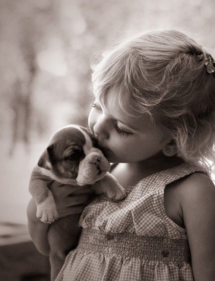 Enfant en noir et blanc