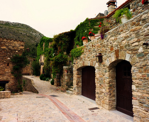 Beau village de Castelnou