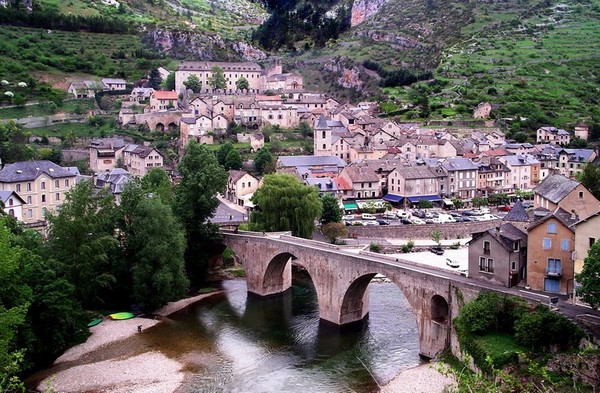  Beau village de Sainte-Énimie